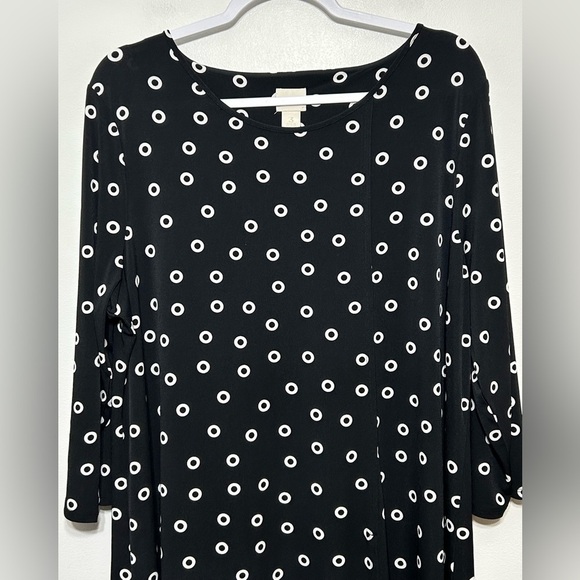 Chicos Circle Grommet Dot Print Asymmetrical High Low Tunic Shirt - Picture 6 of 14